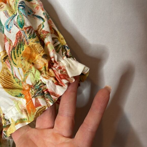 Rose & Olive Hawaiian Smocked Crop Top. Size Small. New. - Picture 7 of 7